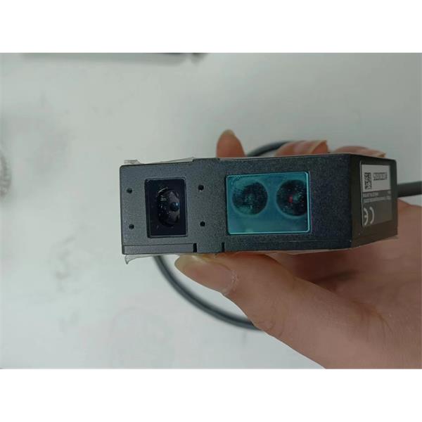 KEYENCE基恩士LK-G3000系列高速高精度CCD激光位移傳感器感測(cè)頭LK-G400